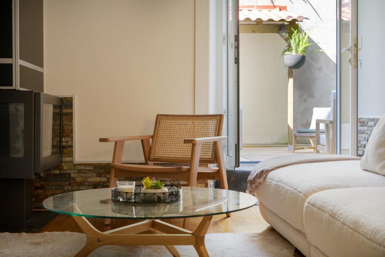 Charming In Historic House Coimbra