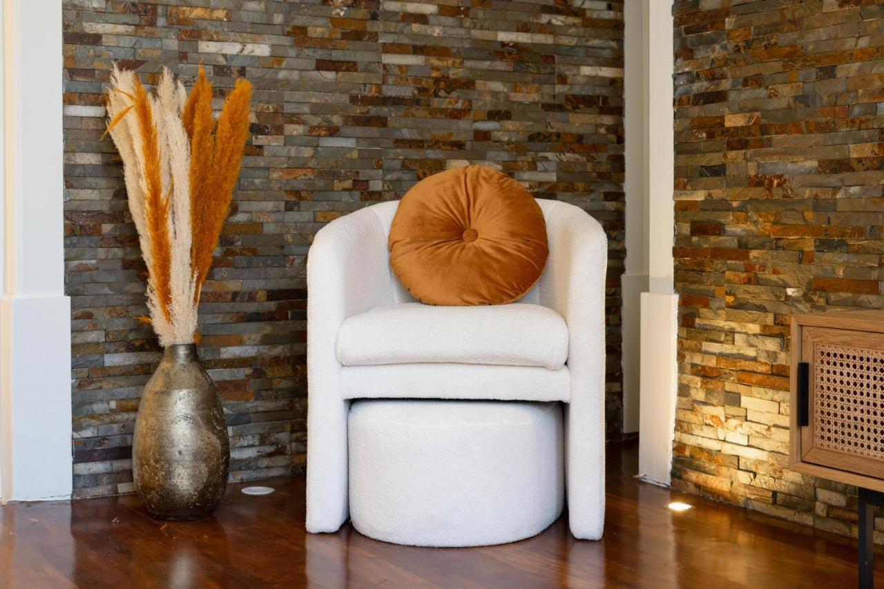 Charming In Historic House * Coimbra